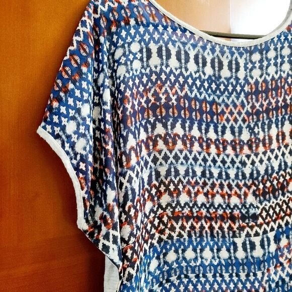 Two by Vince Camuto women's short sleeve top - Picture 3 of 10